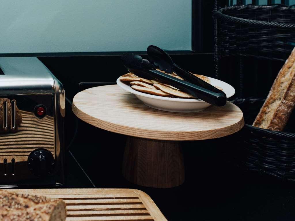 เมอร์เคียว รอชฟอร์ ลา กอร์เดอรี รอยัล Hotel โรชฟอร์ ร้านอาหาร รูปภาพ
